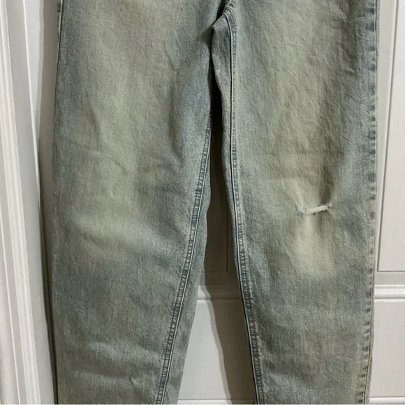 Universal Thread Light Blue Ankle Jeans Size 2R - Picture 3 of 8